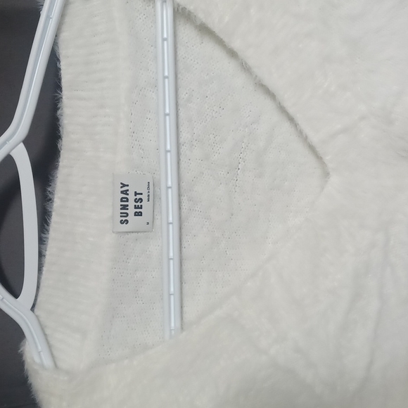 Aritzia super soft cropped white sweater - Picture 5 of 5
